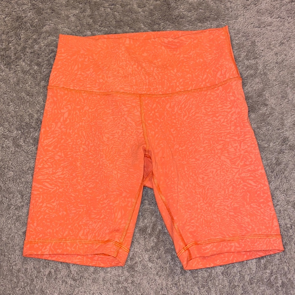 LULULEMON Orange Biker shorts size 6 Wunder